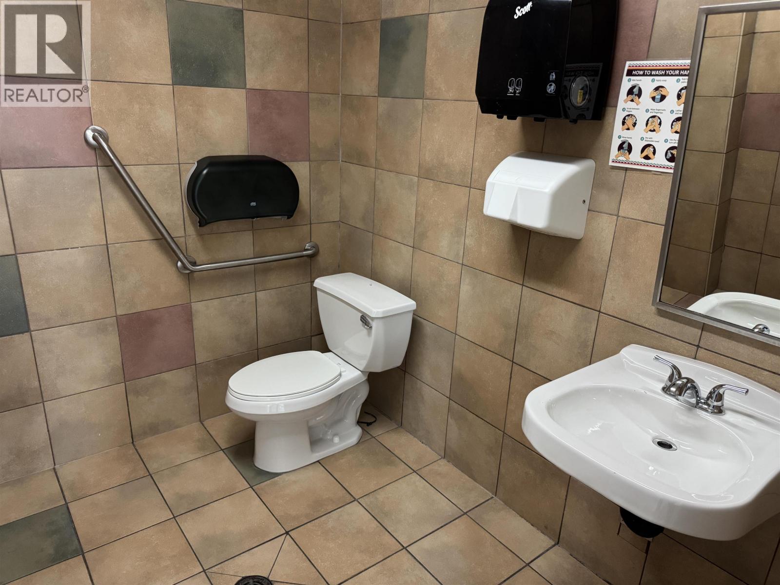 98 E Broadway, Vancouver, British Columbia  V5T 1V6 - Photo 7 - C8077438