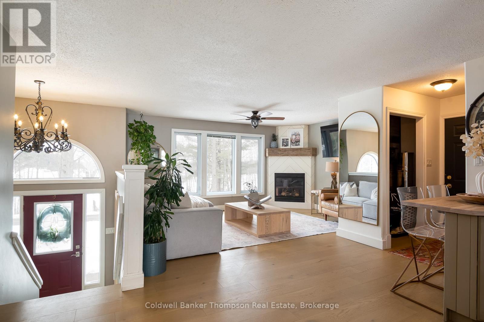 791 Old Muskoka Road, Huntsville, Ontario  P0B 1M0 - Photo 2 - X12956052