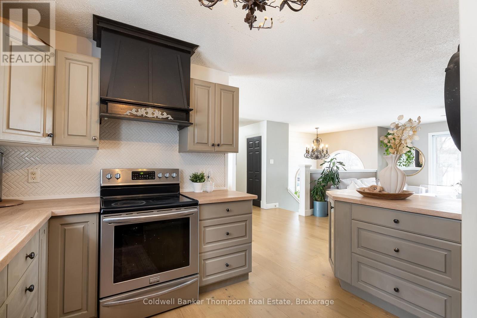 791 Old Muskoka Road, Huntsville, Ontario  P0B 1M0 - Photo 8 - X12956052