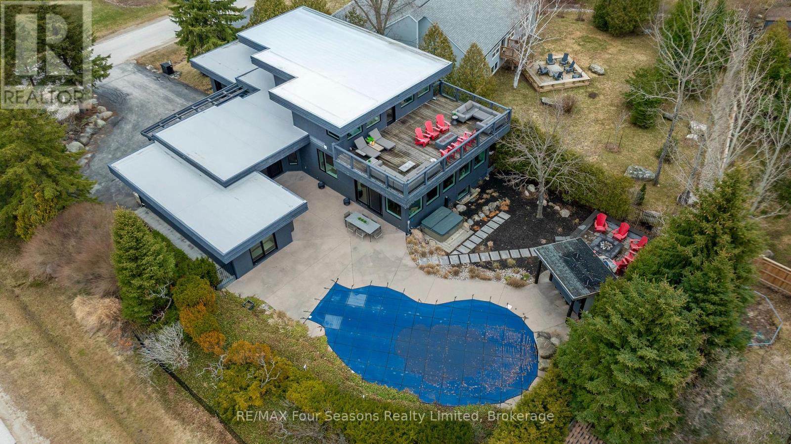 103 Cortina Crescent, Blue Mountains, Ontario  L9Y 0S9 - Photo 2 - X12956072