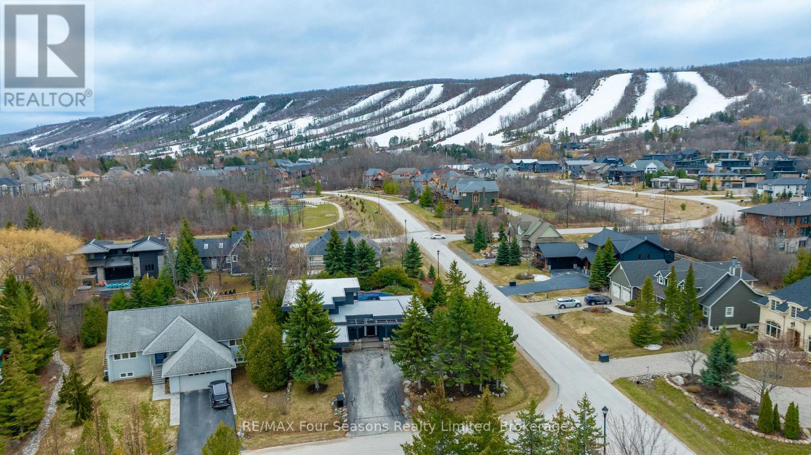 103 Cortina Crescent, Blue Mountains, Ontario  L9Y 0S9 - Photo 46 - X12956072