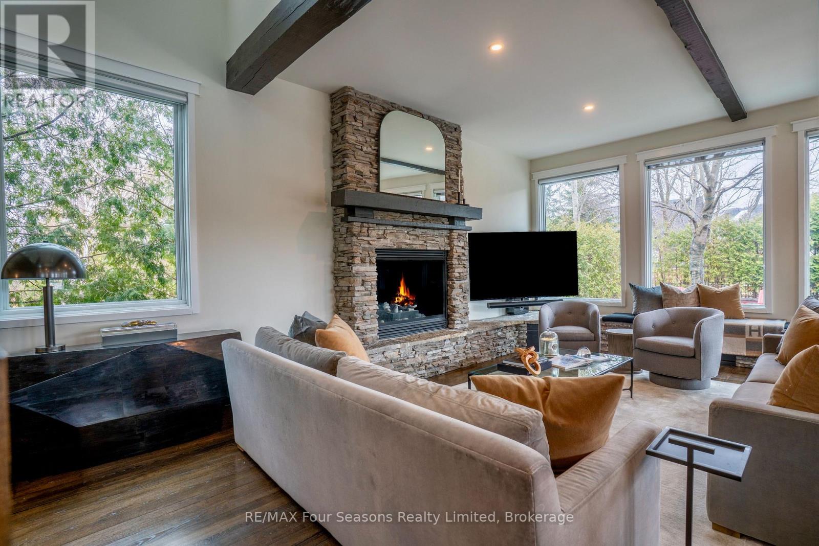 103 Cortina Crescent, Blue Mountains, Ontario  L9Y 0S9 - Photo 9 - X12956072