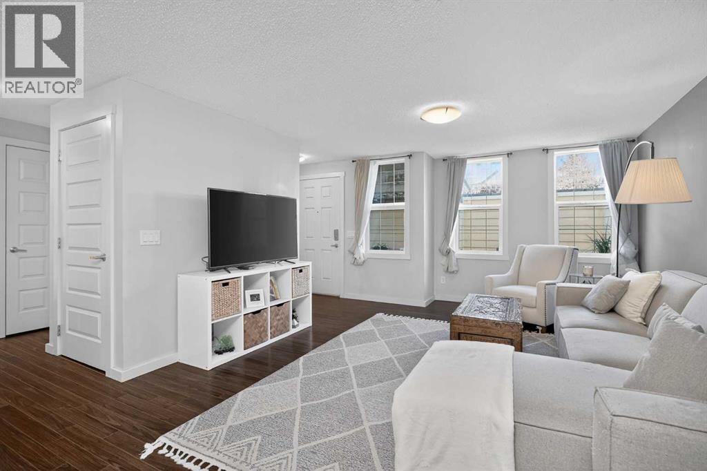 540 Mckenzie Towne Close Se, Calgary, Alberta  T2Z 1A7 - Photo 7 - A2293968