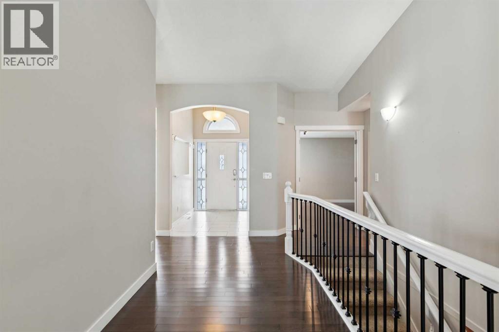 33 Pump Hill Landing SW, Calgary, Alberta  T2V 5C1 - Photo 5 - A2298133