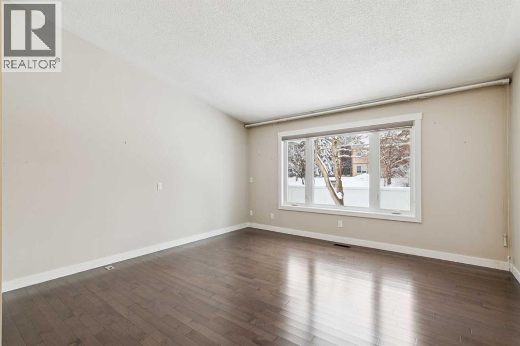 33 Pump Hill Landing SW, Calgary, Alberta  T2V 5C1 - Photo 16 - A2298133