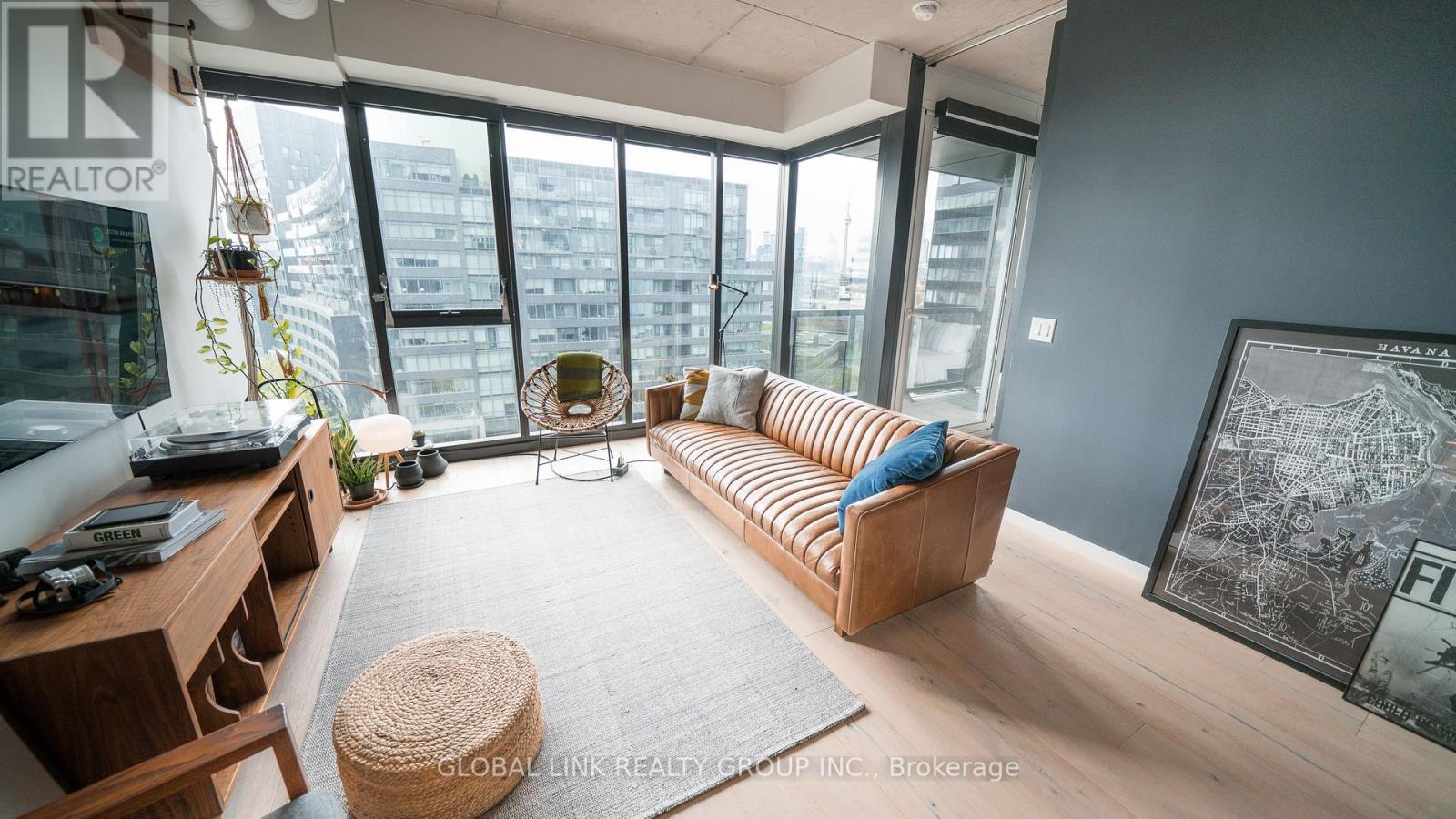 821 - 170 Bayview Avenue, Toronto, Ontario  M5A 0M4 - Photo 4 - C12956074