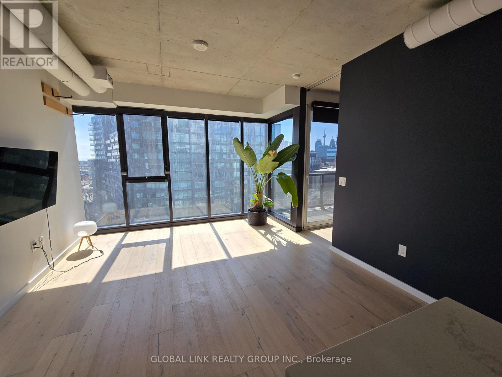 821 - 170 Bayview Avenue, Toronto, Ontario  M5A 0M4 - Photo 8 - C12956074