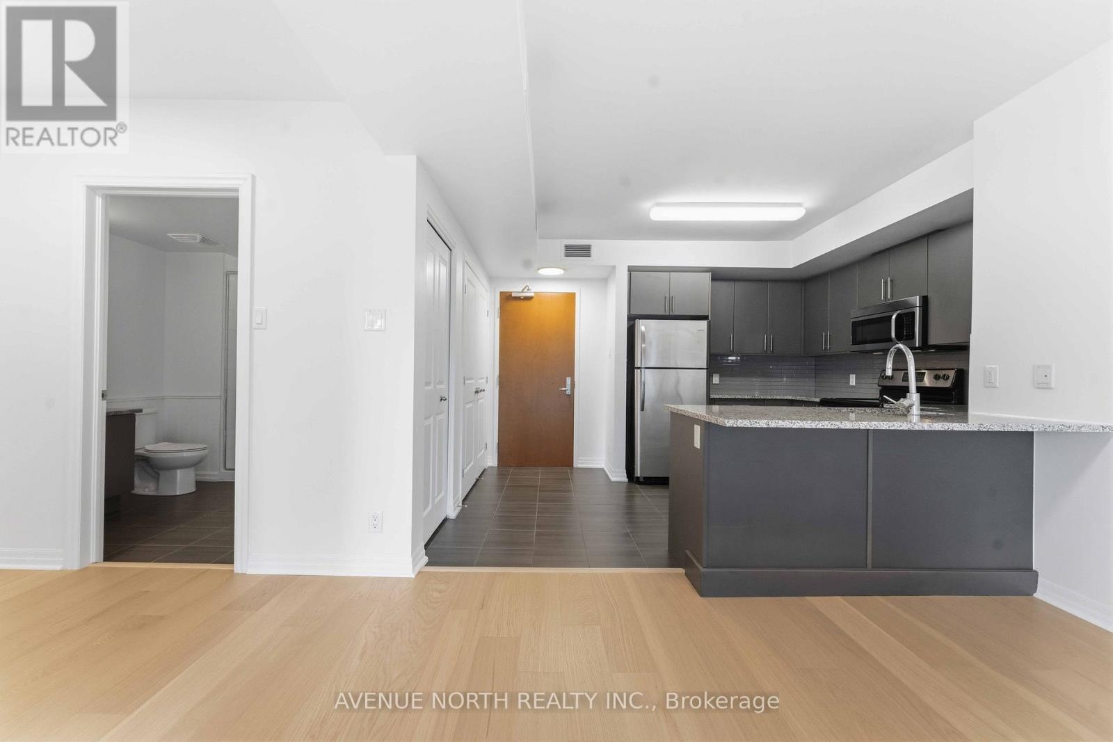 1102 - 242 Rideau Street, Ottawa, Ontario K1N 0B7 - Photo 11 - X12956066