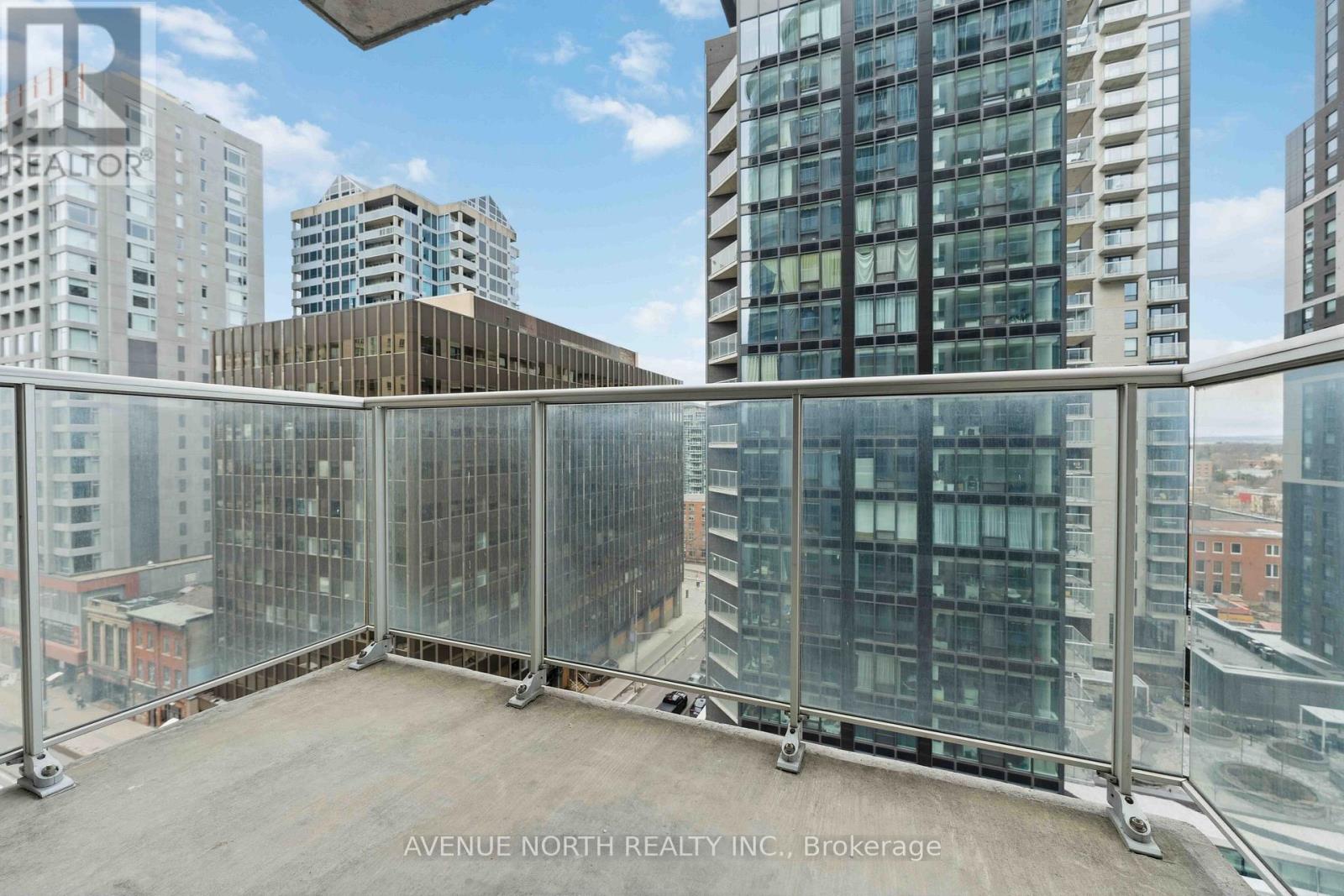 1102 - 242 Rideau Street, Ottawa, Ontario K1N 0B7 - Photo 9 - X12956066