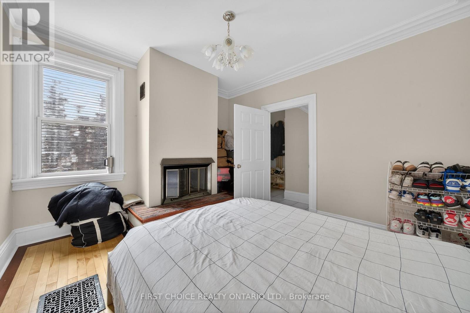 34 Gilmour Street, Ottawa, Ontario  K2P 0N3 - Photo 14 - X12956080