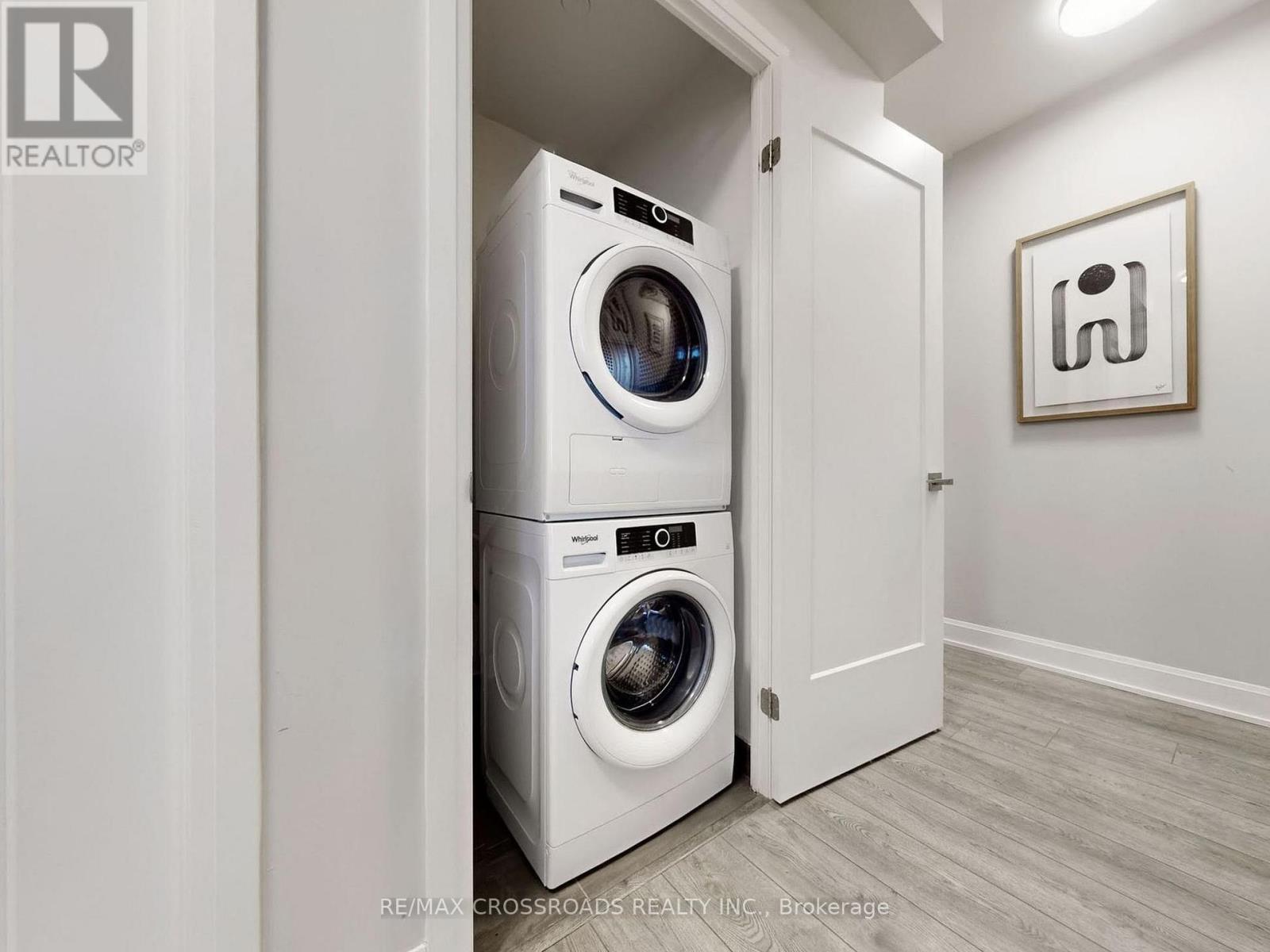 1710 - 38 Water Walk Drive, Markham, Ontario  L3R 6M8 - Photo 22 - N12956054