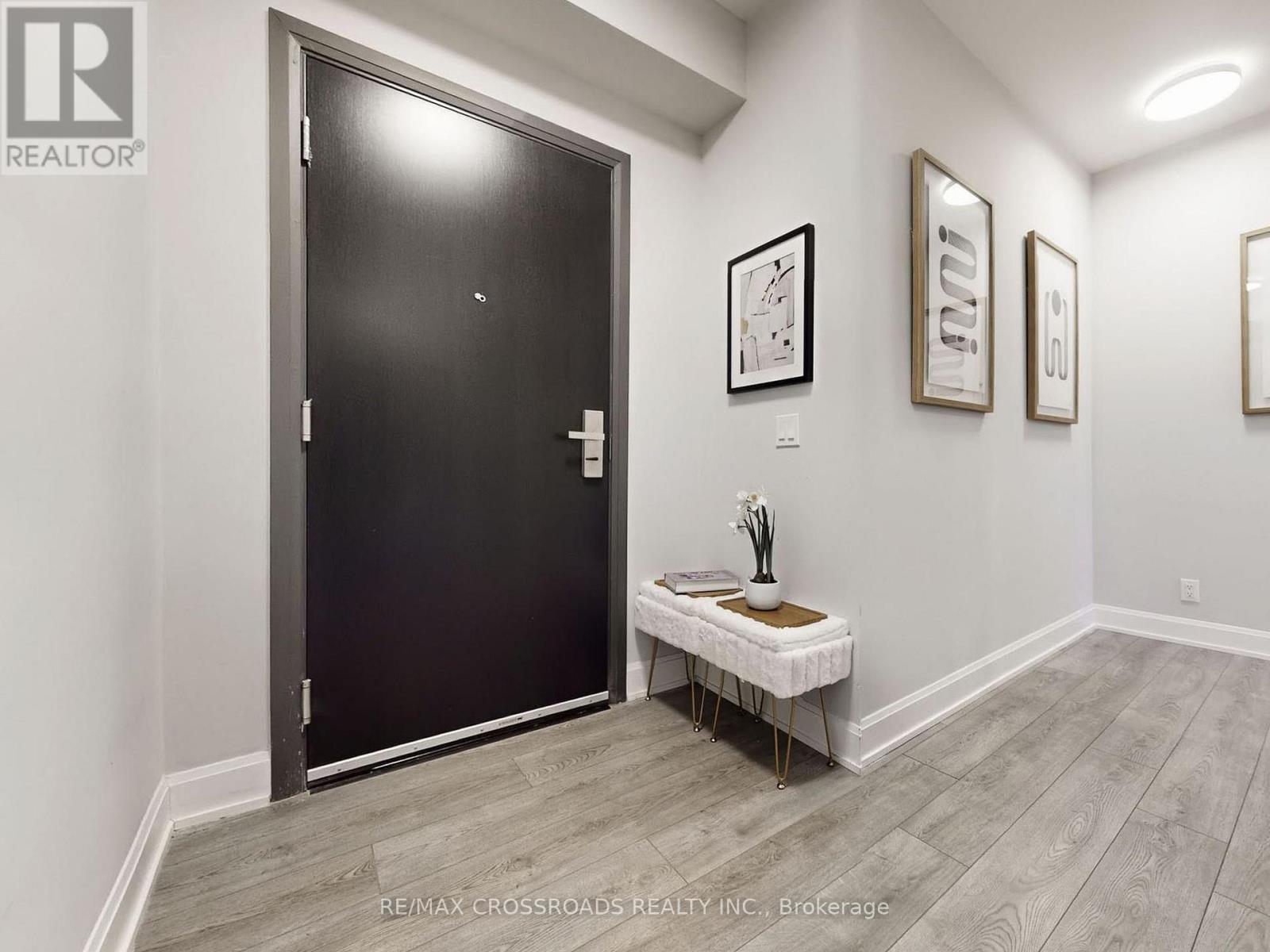 1710 - 38 Water Walk Drive, Markham, Ontario  L3R 6M8 - Photo 23 - N12956054