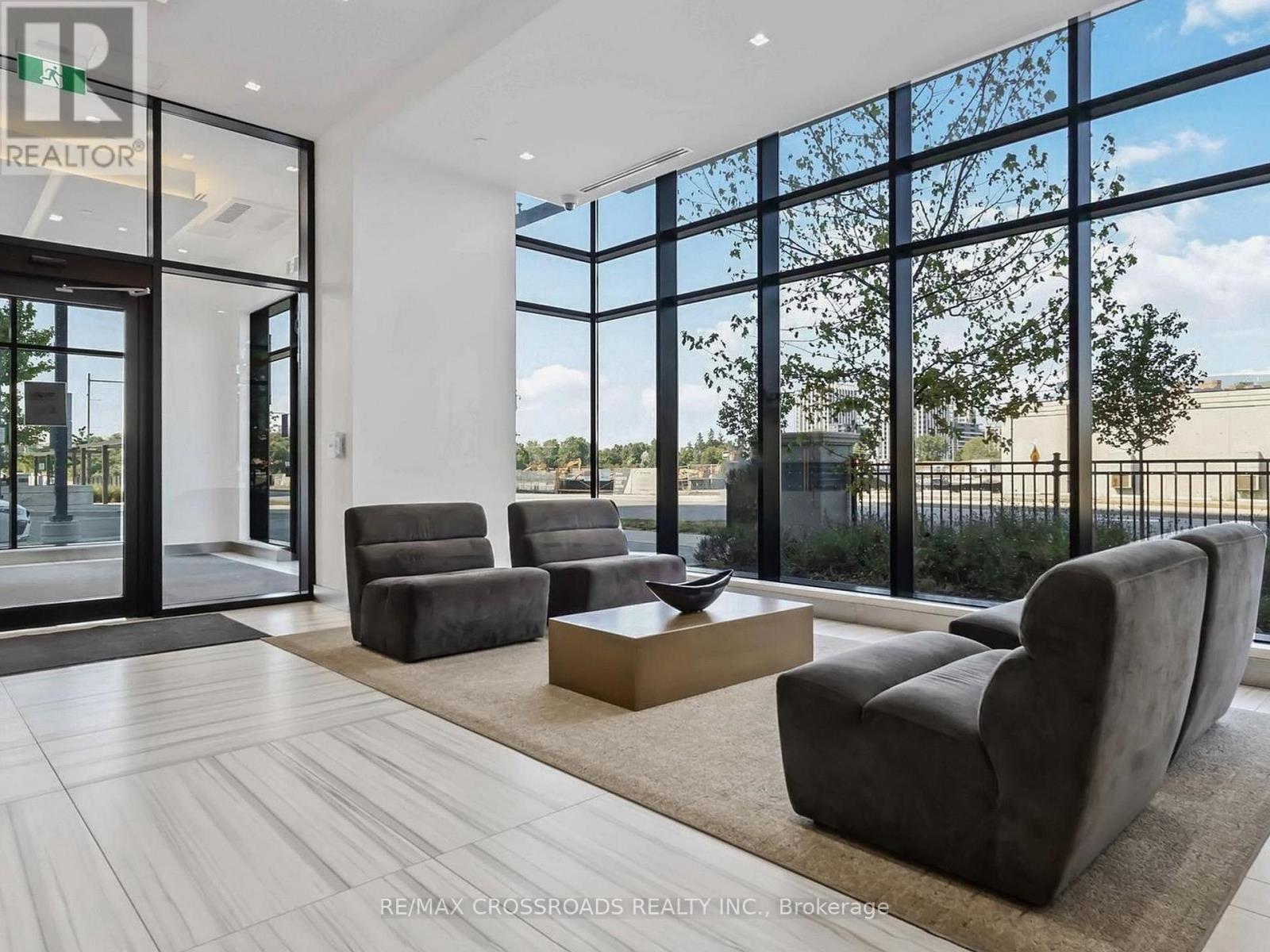 1710 - 38 Water Walk Drive, Markham, Ontario  L3R 6M8 - Photo 31 - N12956054