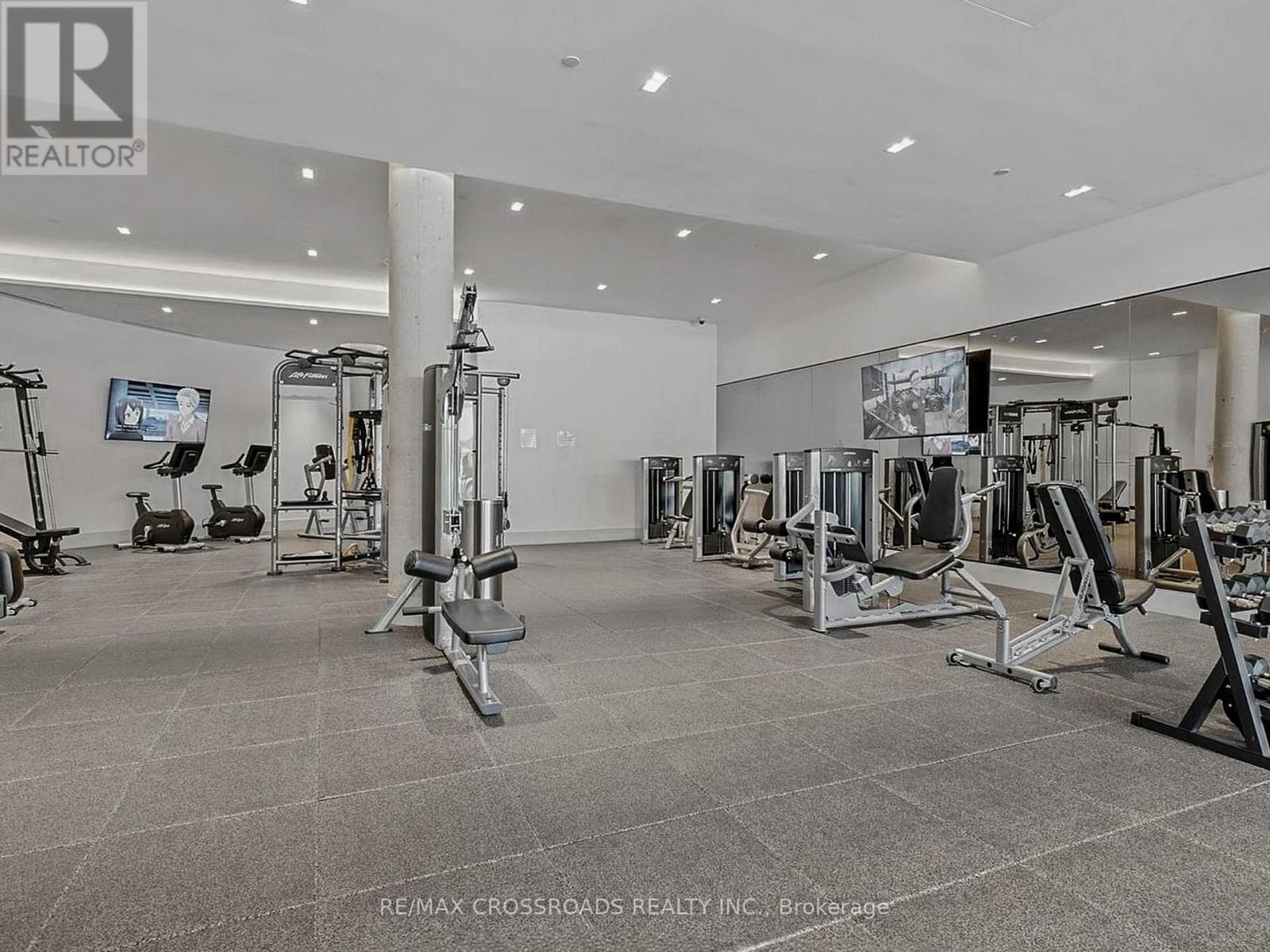 1710 - 38 Water Walk Drive, Markham, Ontario  L3R 6M8 - Photo 39 - N12956054