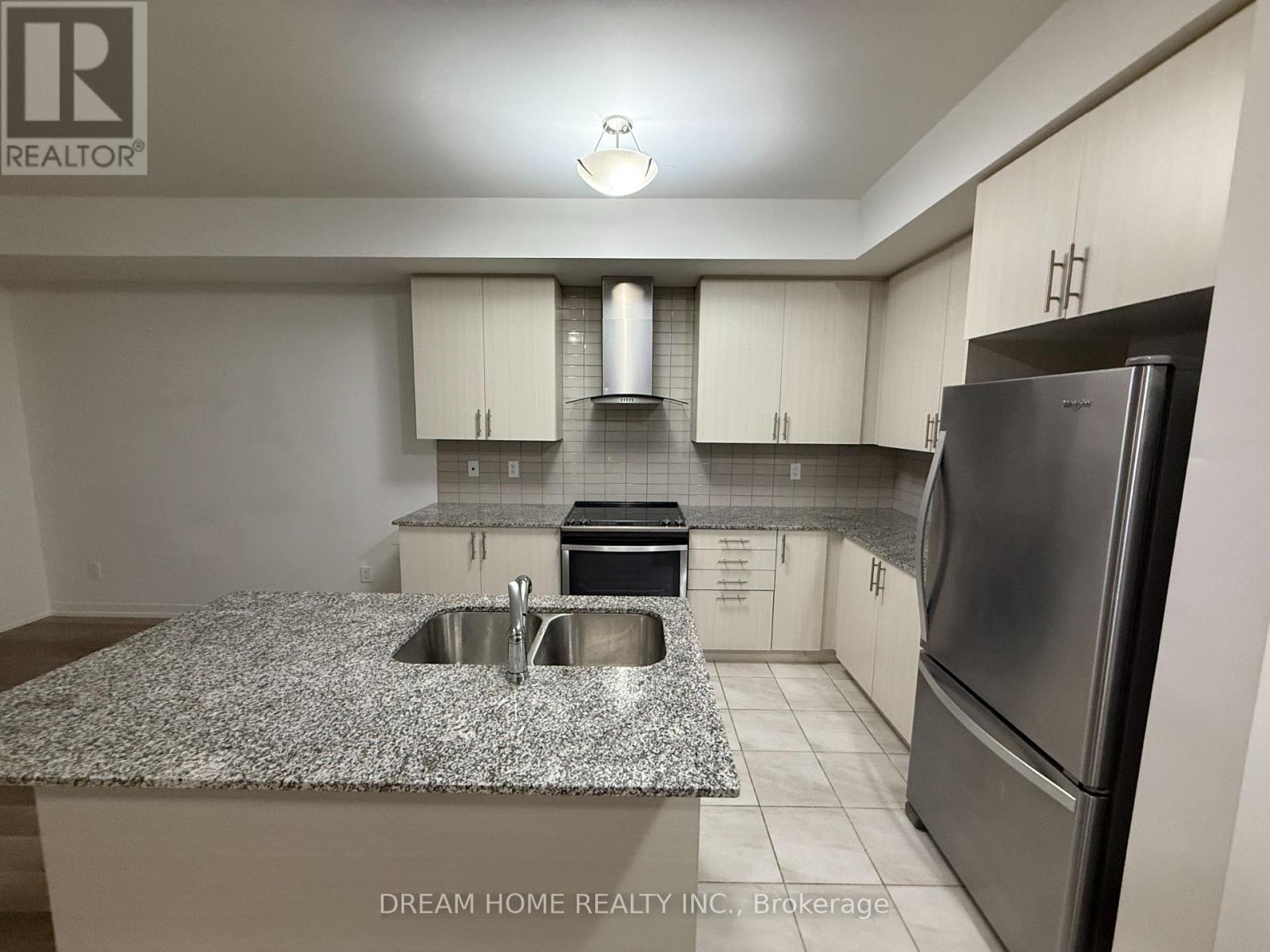 7 Heswall Lane, Newmarket, Ontario  L3Y 0E1 - Photo 13 - N12956056