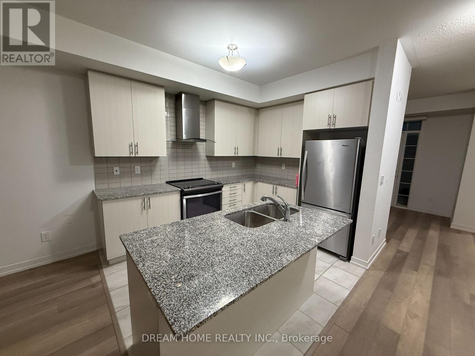 7 Heswall Lane, Newmarket, Ontario  L3Y 0E1 - Photo 16 - N12956056