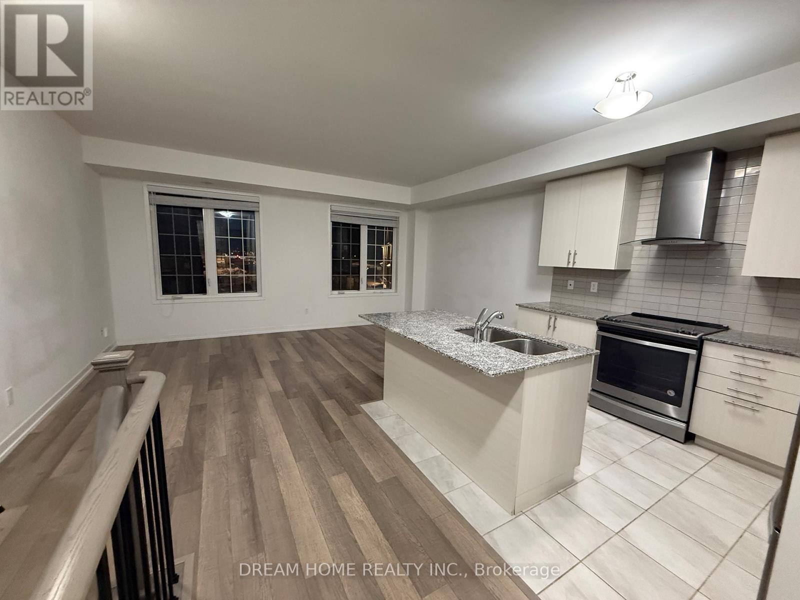 7 Heswall Lane, Newmarket, Ontario  L3Y 0E1 - Photo 17 - N12956056