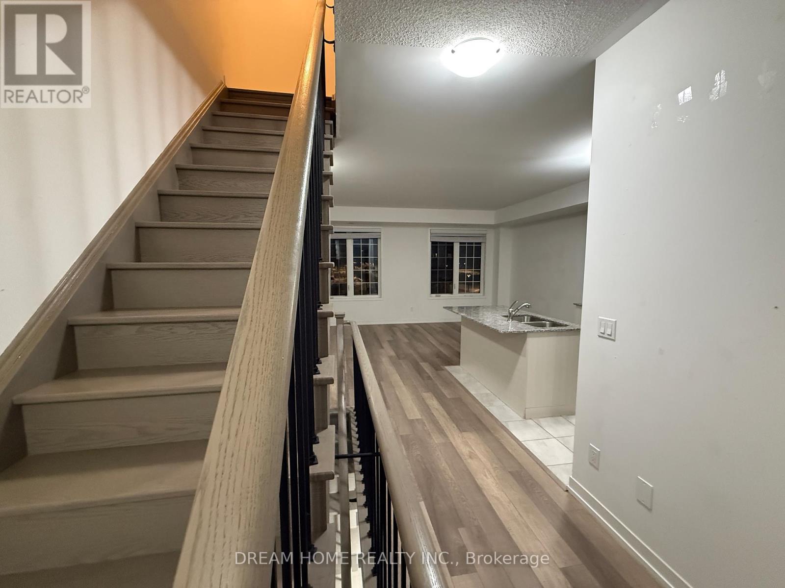 7 Heswall Lane, Newmarket, Ontario  L3Y 0E1 - Photo 18 - N12956056