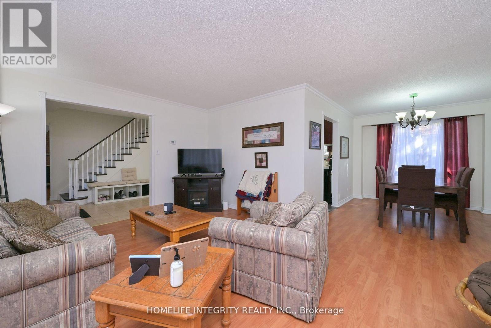 9 Greenaway Street, New Tecumseth, Ontario  L0G 1W0 - Photo 12 - N12956058