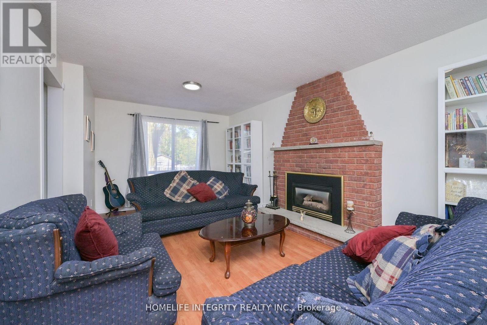 9 Greenaway Street, New Tecumseth, Ontario  L0G 1W0 - Photo 15 - N12956058