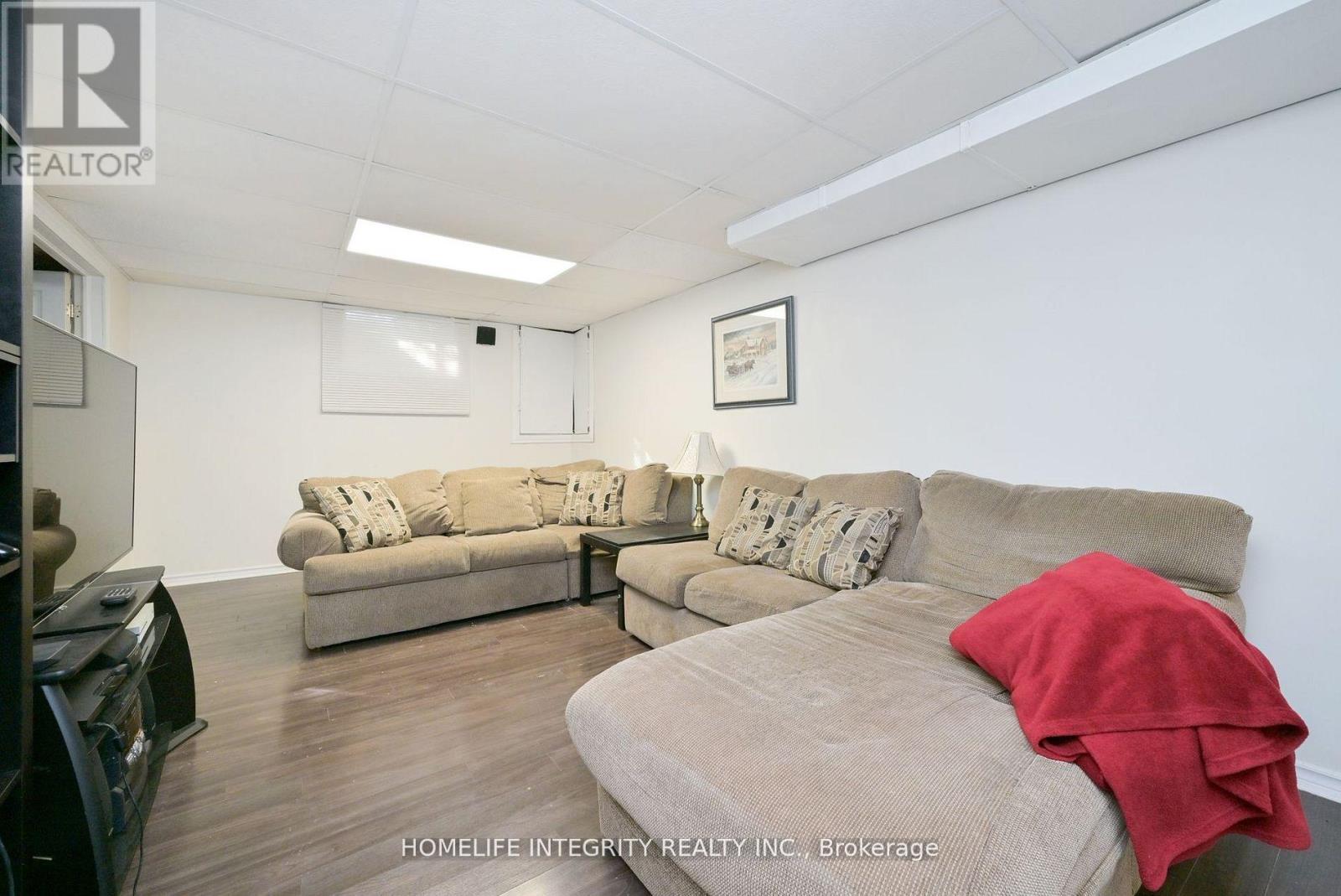 9 Greenaway Street, New Tecumseth, Ontario  L0G 1W0 - Photo 24 - N12956058