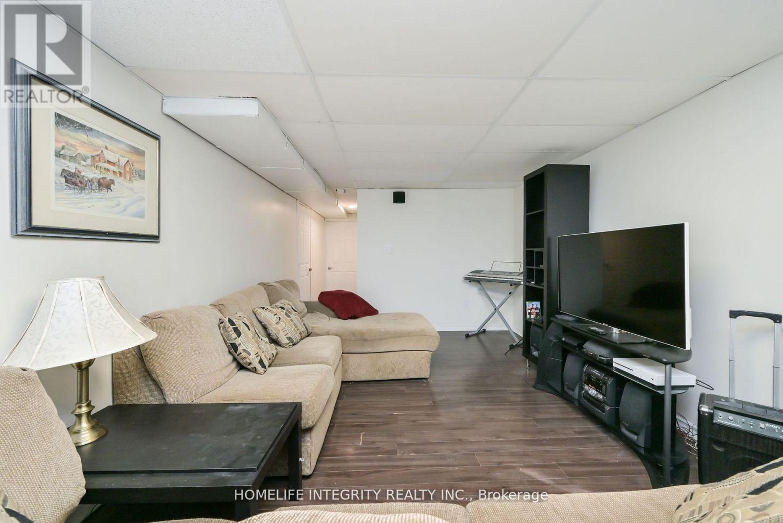 9 Greenaway Street, New Tecumseth, Ontario  L0G 1W0 - Photo 25 - N12956058