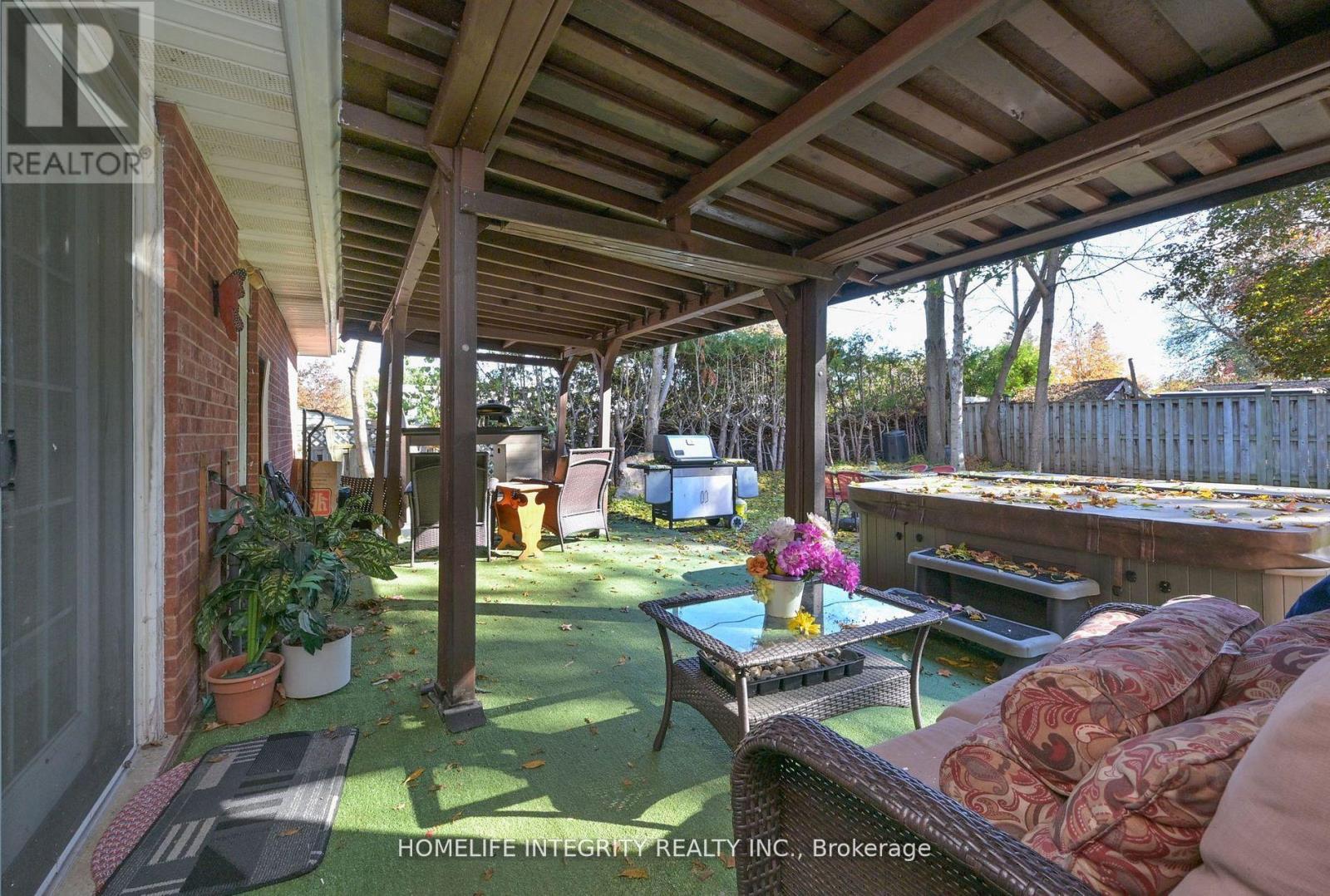 9 Greenaway Street, New Tecumseth, Ontario  L0G 1W0 - Photo 29 - N12956058