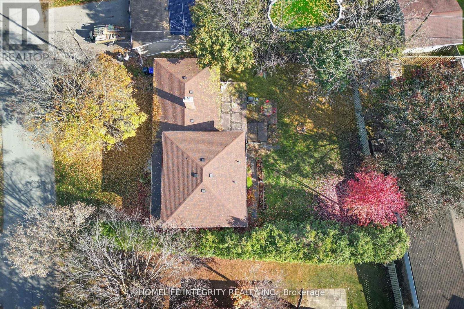 9 Greenaway Street, New Tecumseth, Ontario  L0G 1W0 - Photo 34 - N12956058