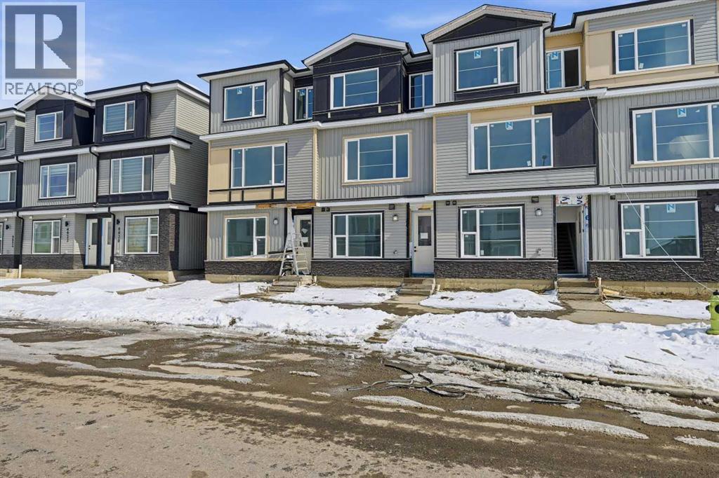 8814 48 Street Ne, Calgary, Alberta  T3J 5N8 - Photo 2 - A2284318