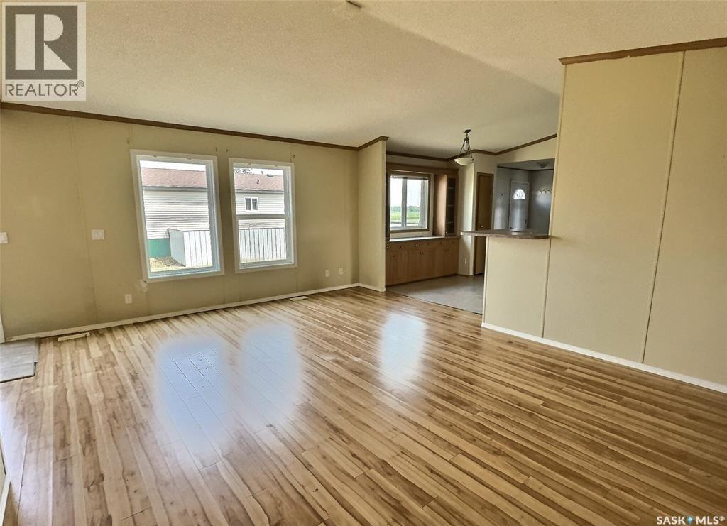 92 Foord Crescent, Macoun, Saskatchewan  S0C 1P0 - Photo 6 - SK032000