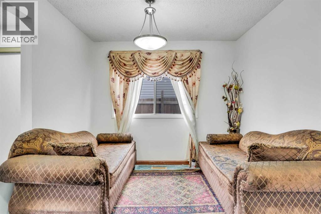 43 Falshire Close NE, Calgary, Alberta  T3J 3A2 - Photo 11 - A2290129