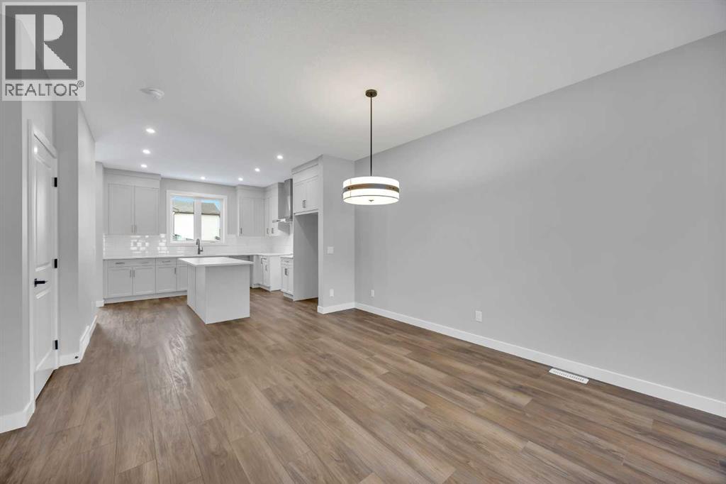 10 Versant Path SW, Calgary, Alberta  T2Y 0Z5 - Photo 10 - A2290819