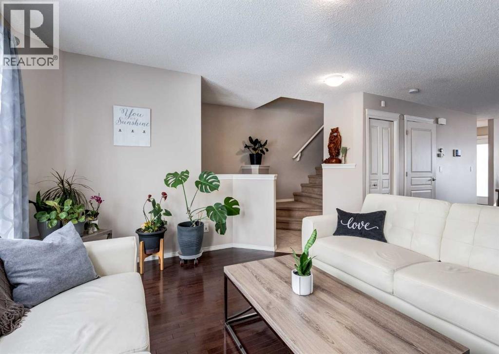 38 Autumn Crescent SE, Calgary, Alberta  T3M 0H6 - Photo 5 - A2298774