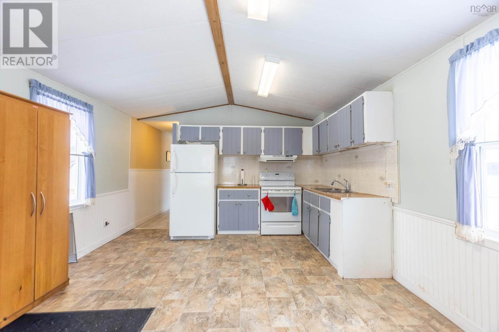 2 Costin Drive, Amherst, Nova Scotia  B4H 4B6 - Photo 8 - 202602298