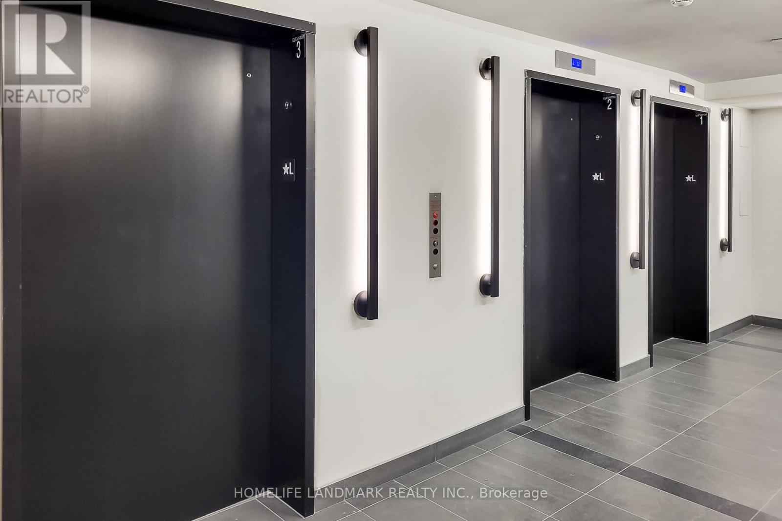 333 - 1 Jarvis Street, Hamilton, Ontario  L8R 0A8 - Photo 4 - X12956068