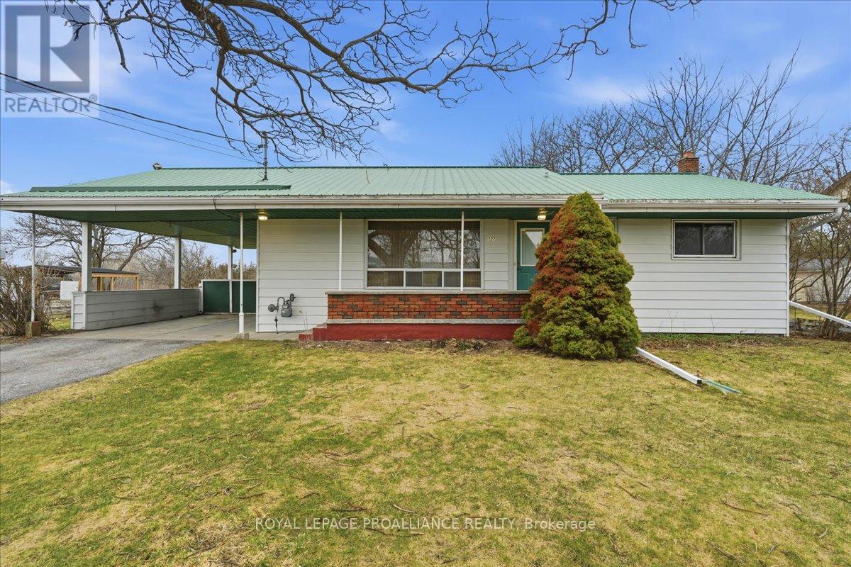 127 Aikins Road, Quinte West, Ontario  K8N 4Z2 - Photo 1 - X12822220