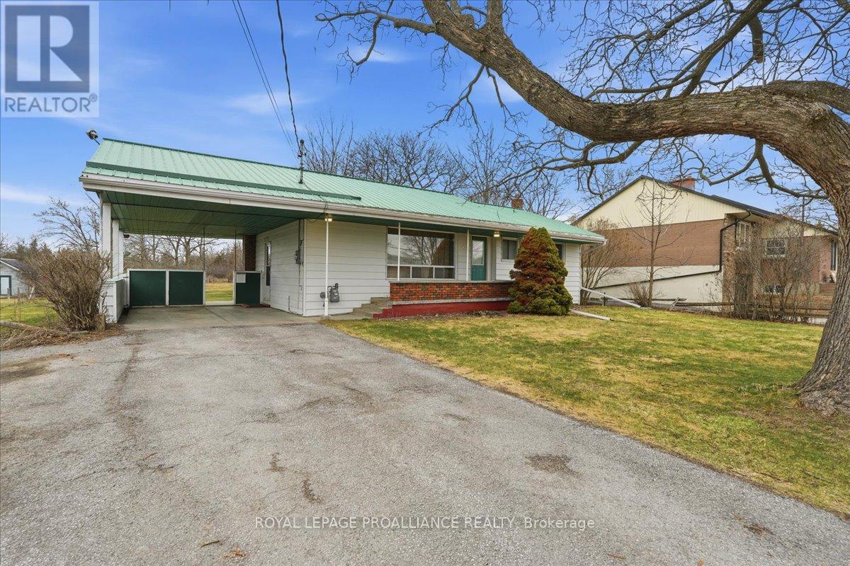 127 Aikins Road, Quinte West, Ontario  K8N 4Z2 - Photo 2 - X12822220