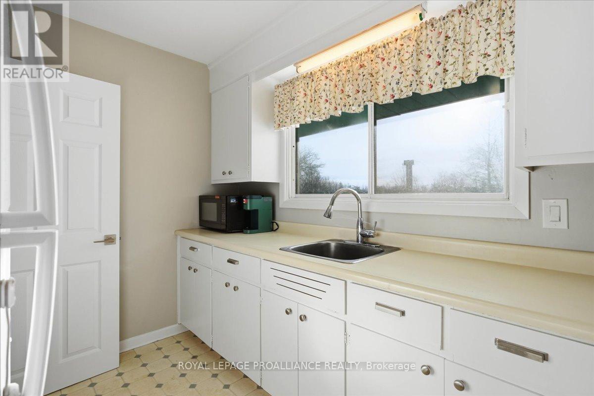 127 Aikins Road, Quinte West, Ontario  K8N 4Z2 - Photo 15 - X12822220