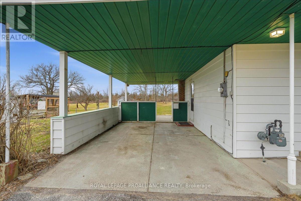 127 Aikins Road, Quinte West, Ontario  K8N 4Z2 - Photo 3 - X12822220