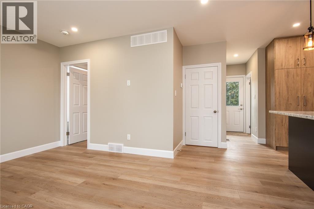 525 Courtland Avenue E, Kitchener, Ontario  N2G 2W9 - Photo 10 - 40815976