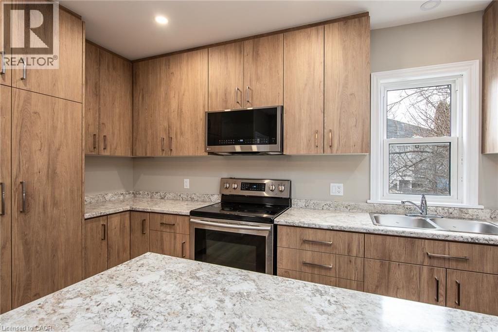 525 Courtland Avenue E, Kitchener, Ontario  N2G 2W9 - Photo 20 - 40815976