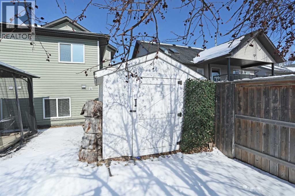 11 Upland Bay W, Brooks, Alberta  T1R 1N1 - Photo 40 - A2288677