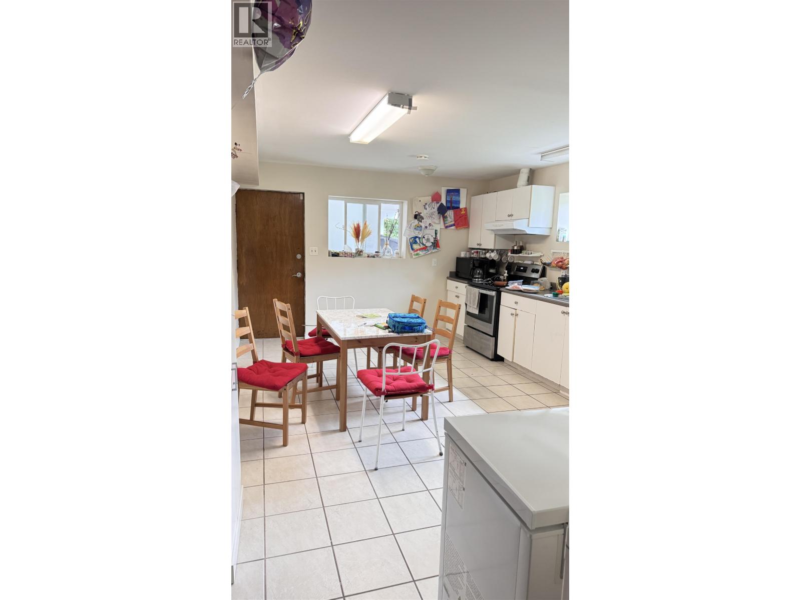 4383 Pinewood Crescent, Burnaby, British Columbia  V5G 2J7 - Photo 12 - R3106820