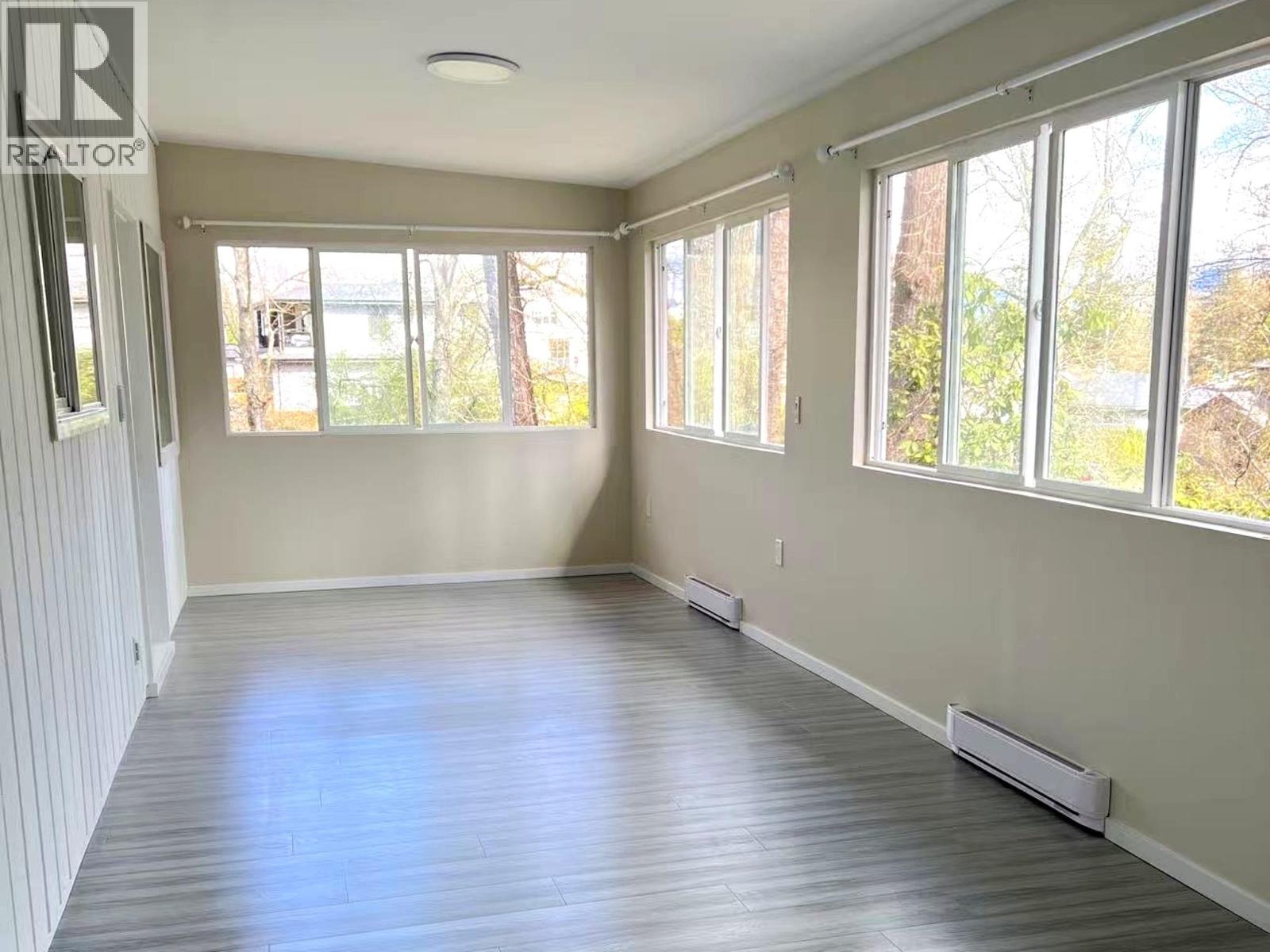 4383 Pinewood Crescent, Burnaby, British Columbia  V5G 2J7 - Photo 5 - R3106820