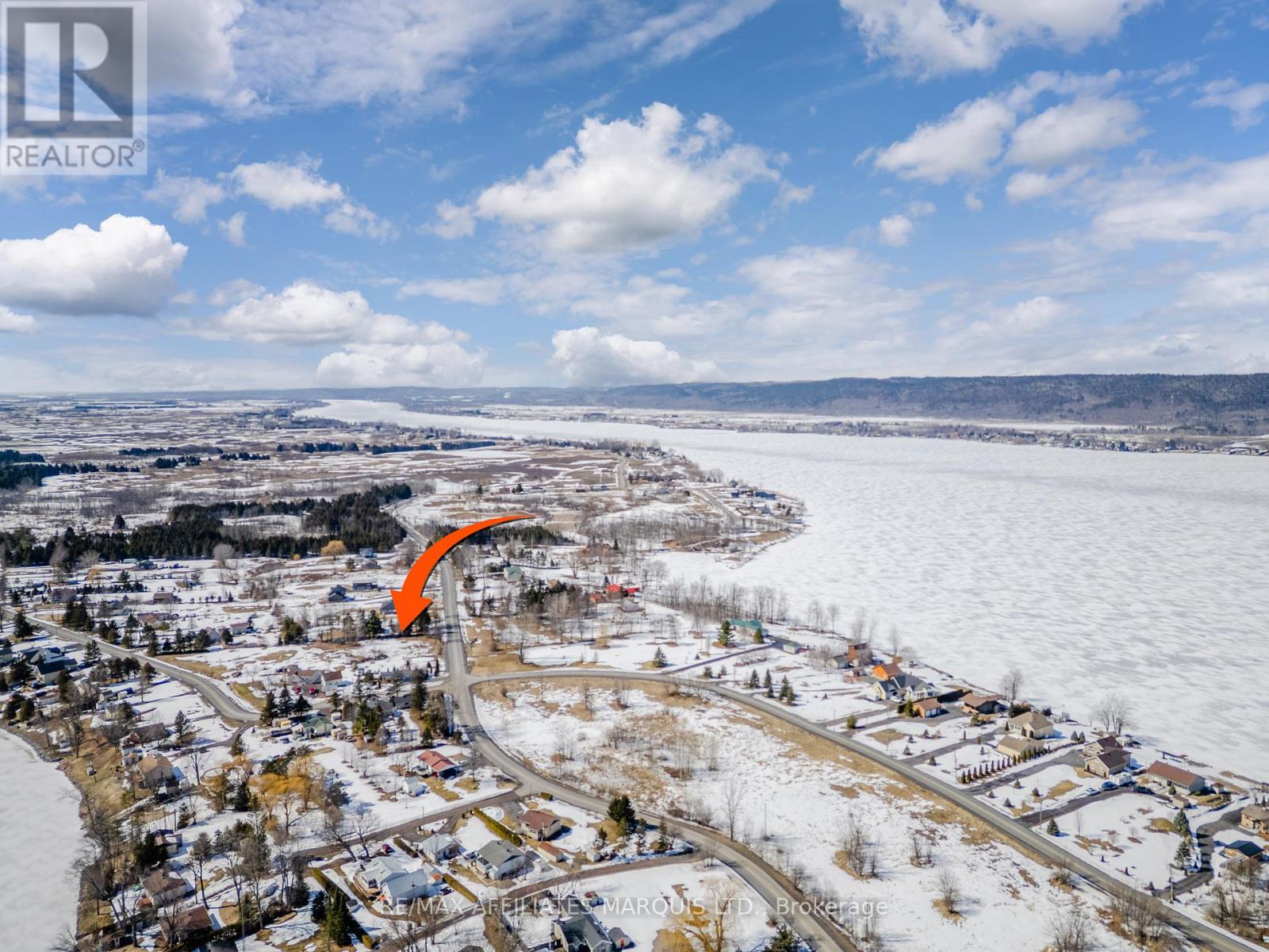 2903 Chartrand Street, Alfred And Plantagenet, Ontario  K0B 1J0 - Photo 2 - X12956122