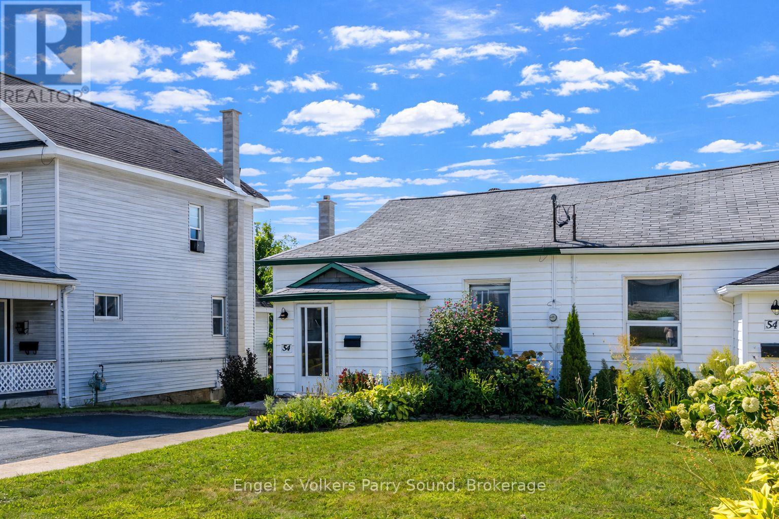 54 River Street, Parry Sound, Ontario  P2A 2T6 - Photo 3 - X12956110