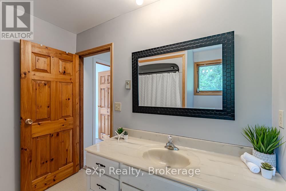 502354 Grey Road 1 Road, Georgian Bluffs, Ontario  N0H 2T0 - Photo 36 - X12956112