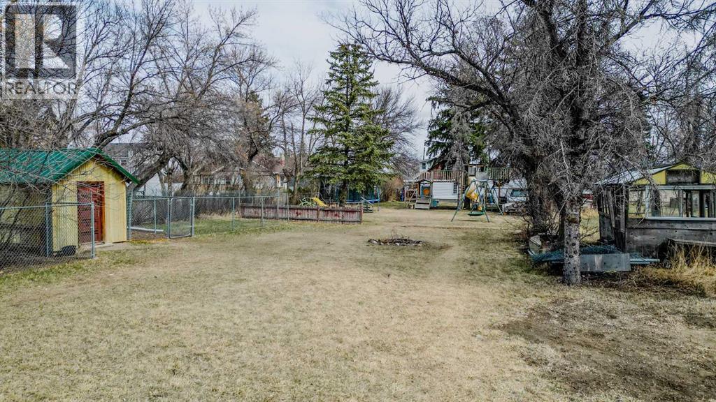 54 S 200 W, Raymond, Alberta  T0K 2S0 - Photo 42 - A2296321