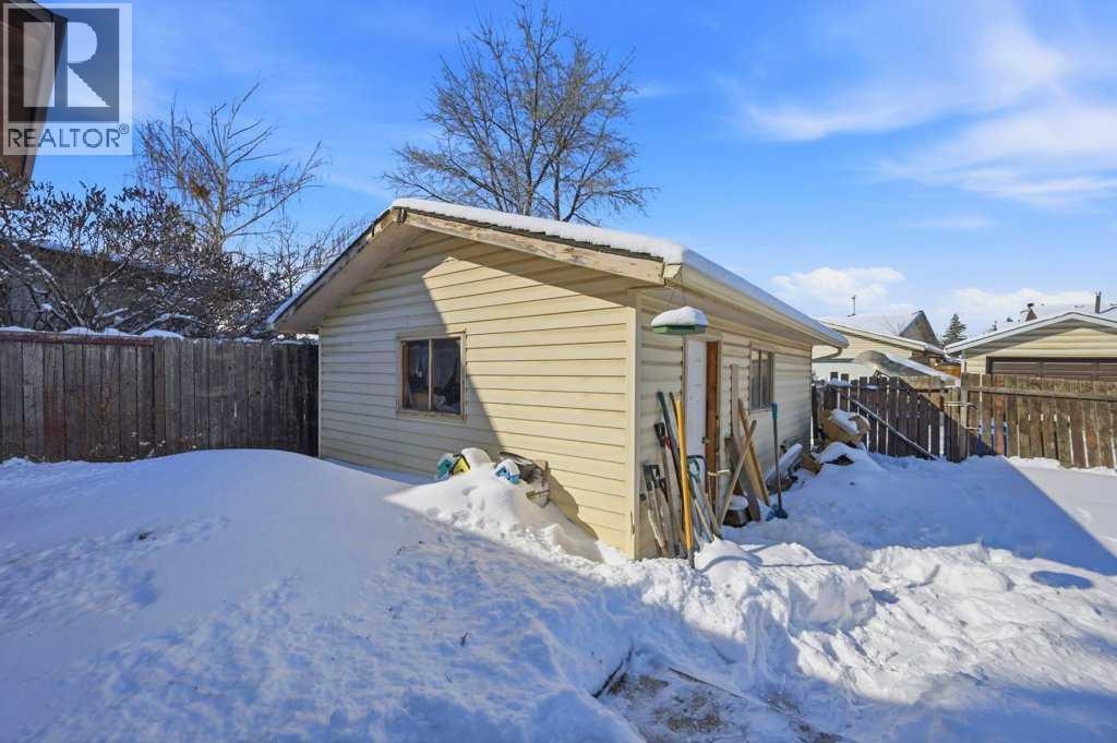 228 Castleridge Drive Ne, Calgary, Alberta  T3J 1X3 - Photo 34 - A2290793