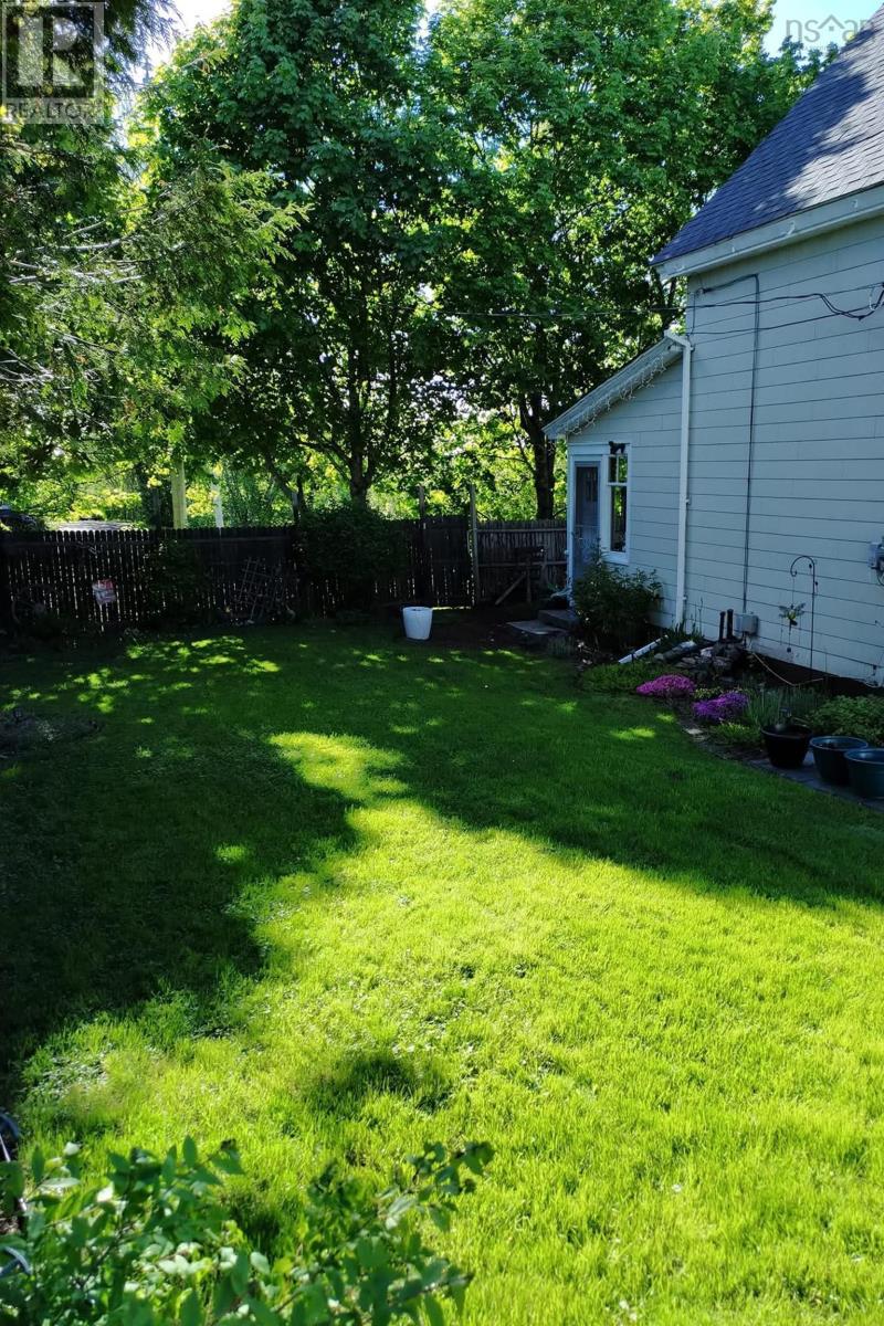 26 Starr Street, Springhill, Nova Scotia  B0M 1X0 - Photo 33 - 202604227